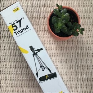 NIB Camera Tripod